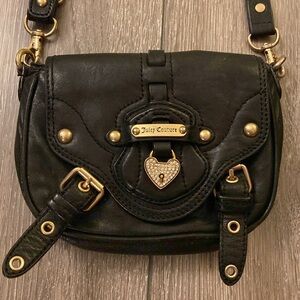 [Made in USA] Juicy Couture Leather Vintage Crossbody bag heart lock gold